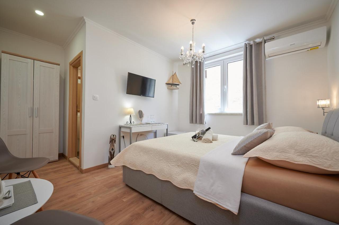 Rooms Antonio Trogir Exterior photo